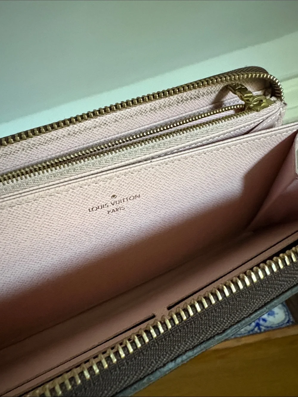 Louis Vuitton 2019 Damier Ebene Zippy Wallet